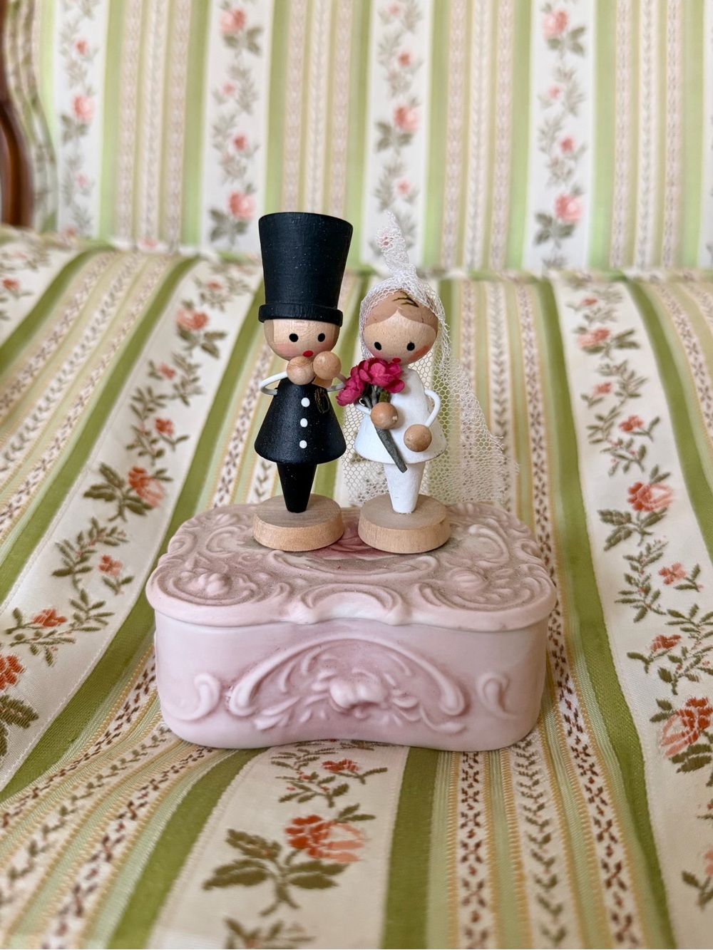 Vintage 1960s Bride and Groom Erzgebirge Wedding Cake Topper Peg Doll Figurines